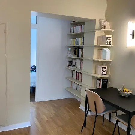 Apartment Cozy Love Nest In Paris's 14th District *